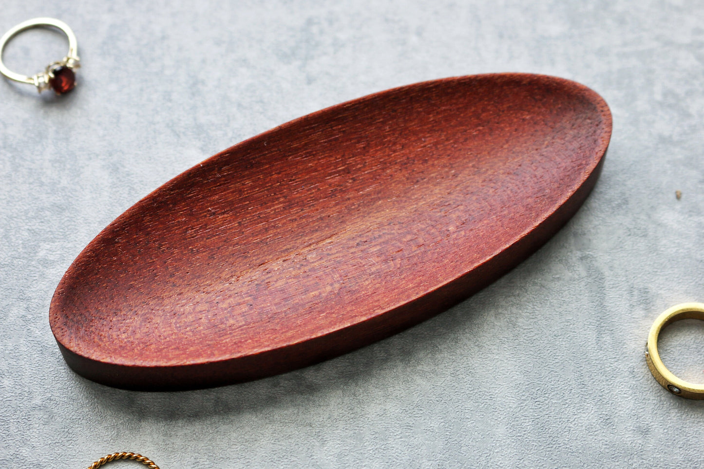 Oval Wood Ring Dish, Patronizable Small Jewelry Tray, Gift for Newly Engaged Couples, Wedding Bridal Party Bridesmaid Gift, Mothers day gift