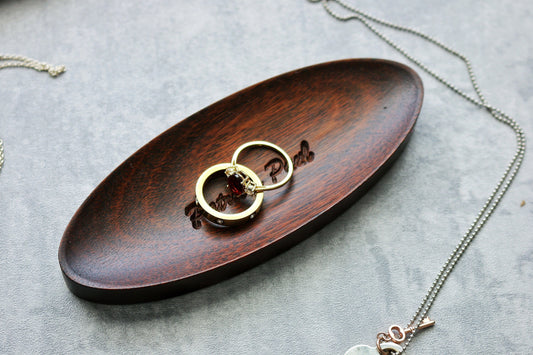 Oval Wood Ring Dish, Patronizable Small Jewelry Tray, Gift for Newly Engaged Couples, Wedding Bridal Party Bridesmaid Gift, Mothers day gift